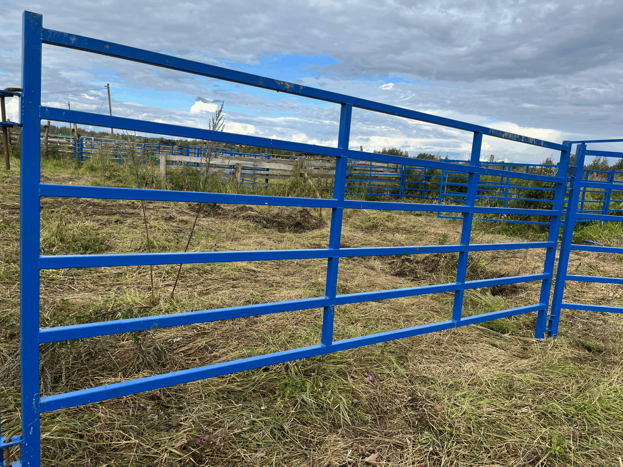 Панель AUR 100.4 для загона (вид 1)